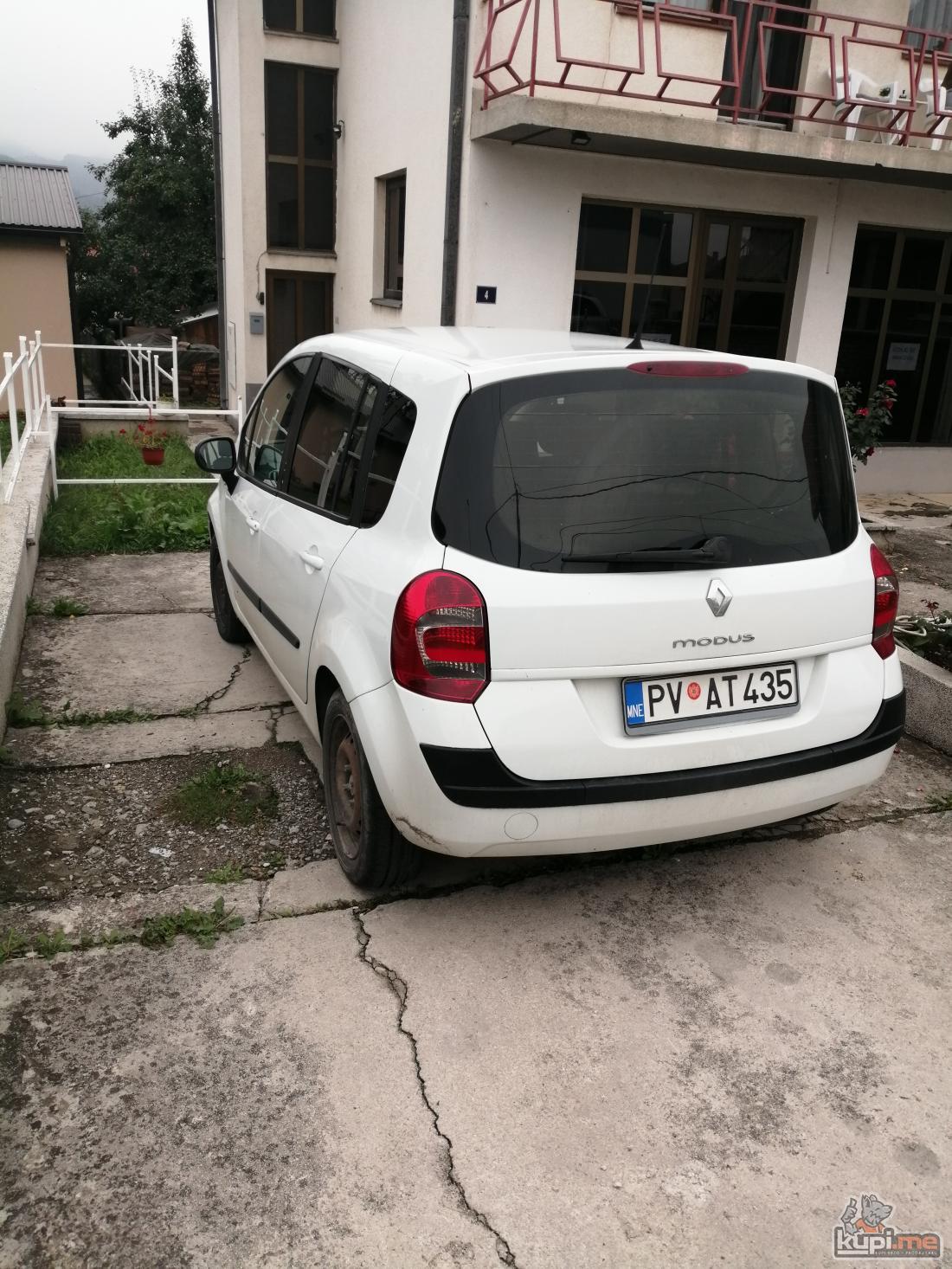 Prodajem renault