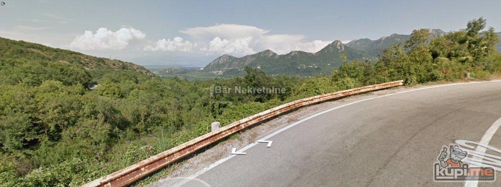 Velika parcela na području Crmnice 