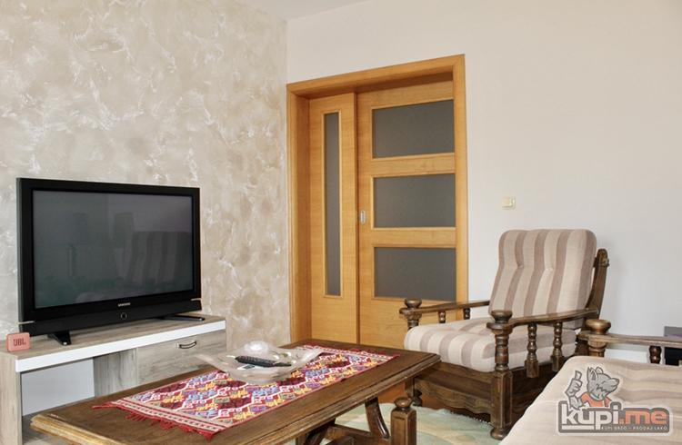 Lux dvosoban stan (80m2) kod opštine - Bar!