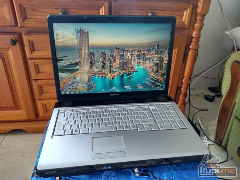 Toshiba 17 Laptop
