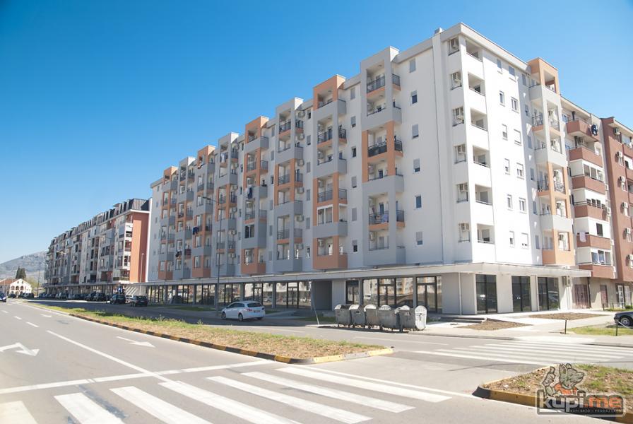 Prodajem poslovni Prostor, Stari Aerodrom Podgorica