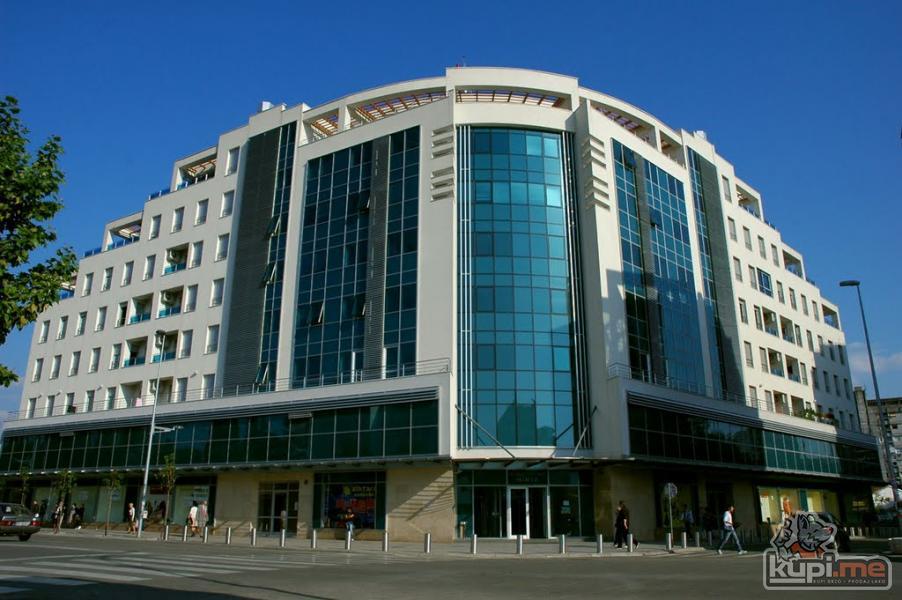 Izdajem stan centar Podgorice 370 eura