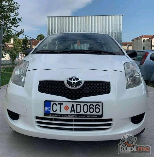 Toyota yaris 2008 1.0 benz